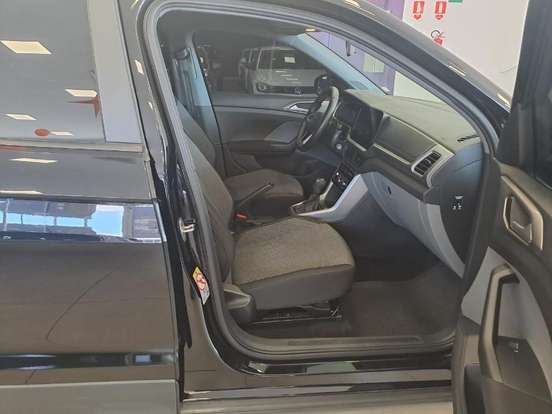 VOLKSWAGEN-T-CROSS-2025