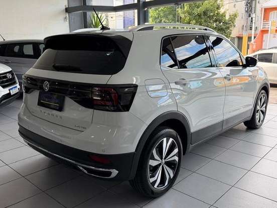 VOLKSWAGEN-T-CROSS-1.0 200 TSI TOTAL FLEX AUTOMÁTICO VOLKSWAGEN-T-CROSS-2021