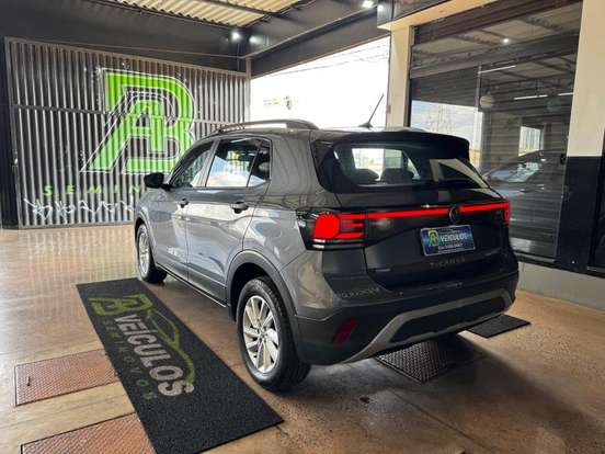 VOLKSWAGEN-T-CROSS-2024