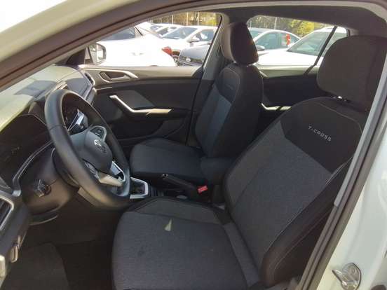 VOLKSWAGEN-T-CROSS-1.0 200 TSI TOTAL FLEX AUTOMÁTICO VOLKSWAGEN-T-CROSS-2025