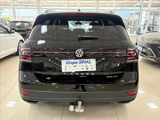 VOLKSWAGEN-T-CROSS-2020