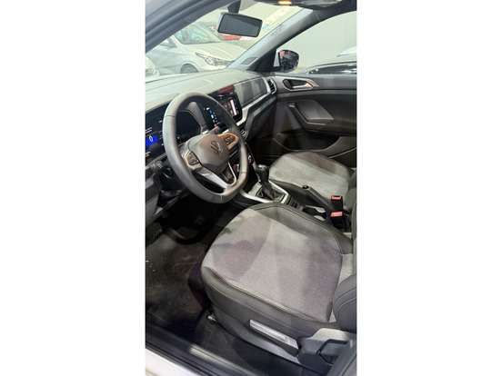 VOLKSWAGEN-T-CROSS-2025