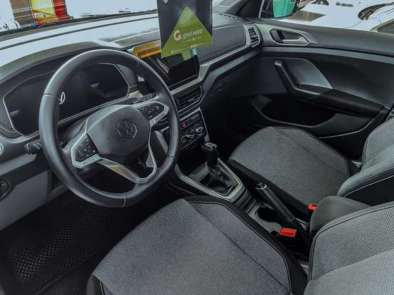 VOLKSWAGEN-T-CROSS-2025