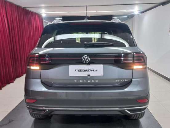 VOLKSWAGEN-T-CROSS-2024