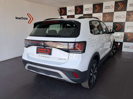 VOLKSWAGEN-T-CROSS-2025