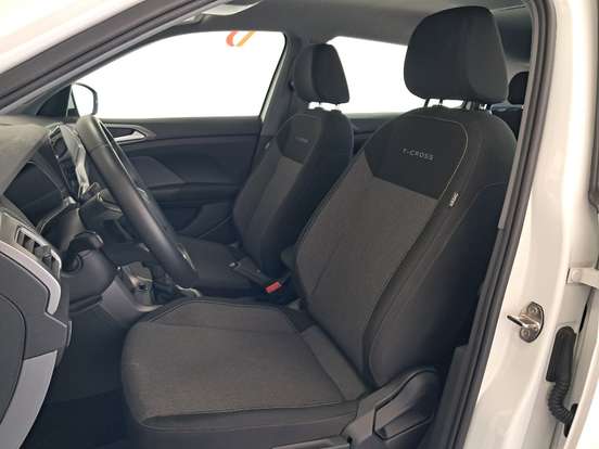 VOLKSWAGEN-T-CROSS-2025