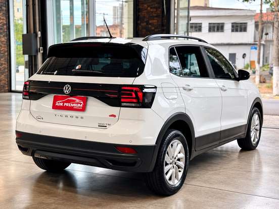 VOLKSWAGEN-T-CROSS-2019