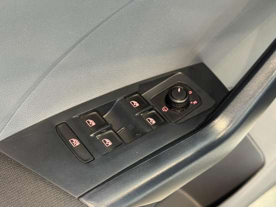 VOLKSWAGEN-T-CROSS-1.0 200 TSI TOTAL FLEX AUTOMÁTICO VOLKSWAGEN-T-CROSS-2019