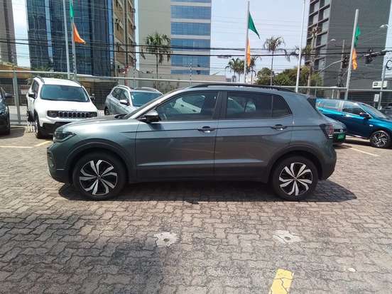 VOLKSWAGEN-T-CROSS-2024