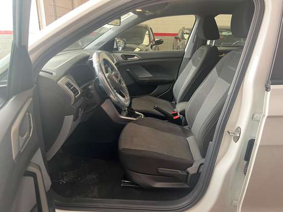 VOLKSWAGEN-T-CROSS-1.0 200 TSI TOTAL FLEX AUTOMÁTICO VOLKSWAGEN-T-CROSS-2025