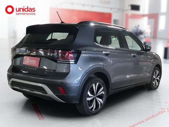 VOLKSWAGEN-T-CROSS-2024