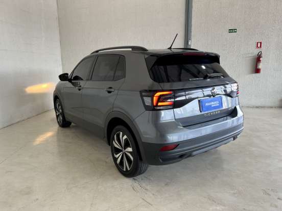 VOLKSWAGEN-T-CROSS-2023