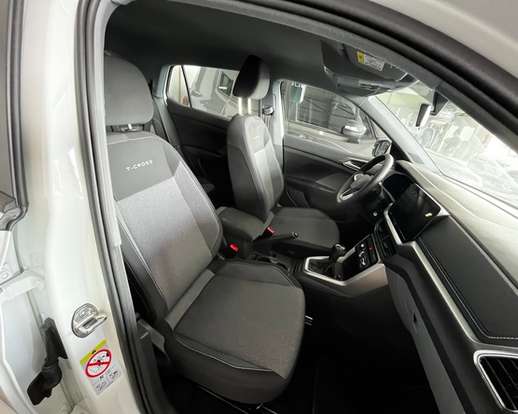 VOLKSWAGEN-T-CROSS-2025