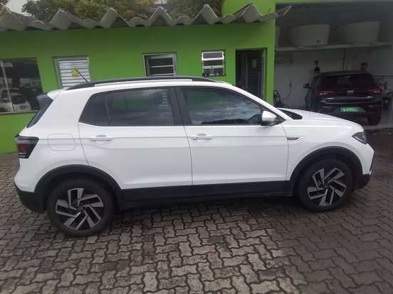 VOLKSWAGEN-T-CROSS-2025