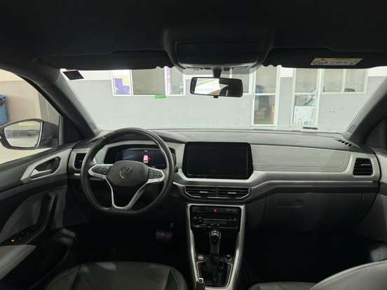 VOLKSWAGEN-T-CROSS-1.0 200 TSI TOTAL FLEX COMFORTLINE AUTOMÁTICO VOLKSWAGEN-T-CROSS-2025