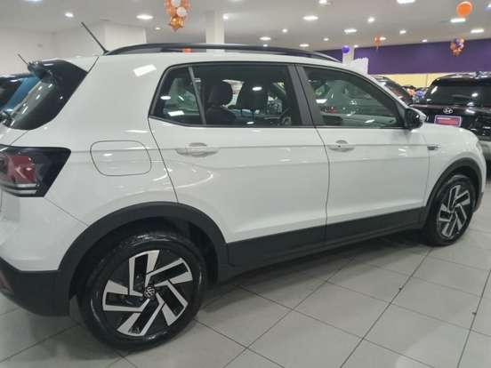 VOLKSWAGEN-T-CROSS-2025