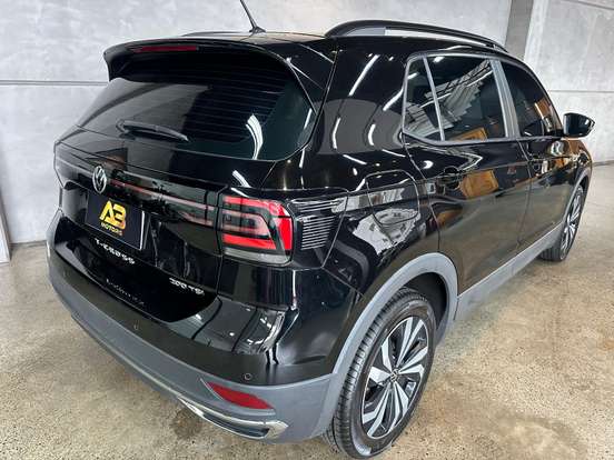 VOLKSWAGEN-T-CROSS-2022