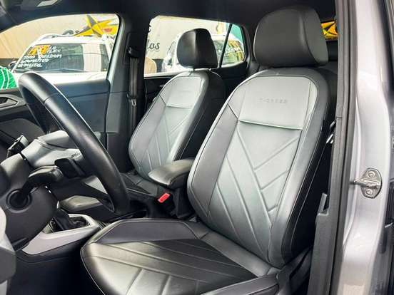 VOLKSWAGEN-T-CROSS-2024