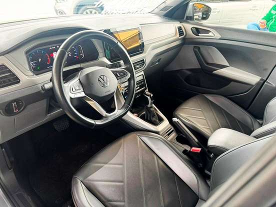 VOLKSWAGEN-T-CROSS-2024