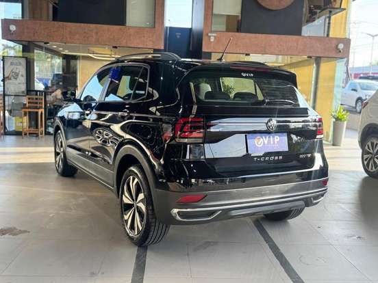 VOLKSWAGEN-T-CROSS-2024