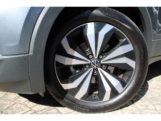 VOLKSWAGEN-T-CROSS-2023