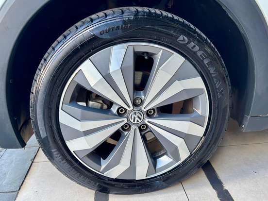 VOLKSWAGEN-T-CROSS-1.0 200 TSI TOTAL FLEX COMFORTLINE AUTOMÁTICO VOLKSWAGEN-T-CROSS-2019