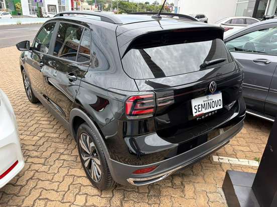 VOLKSWAGEN-T-CROSS-2023