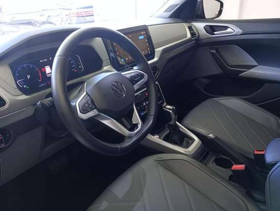 VOLKSWAGEN-T-CROSS-2024