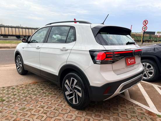 VOLKSWAGEN-T-CROSS-2025