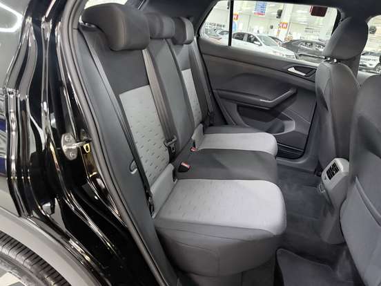 VOLKSWAGEN-T-CROSS-2021