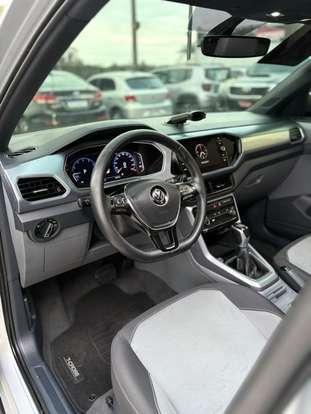 VOLKSWAGEN-T-CROSS-2019