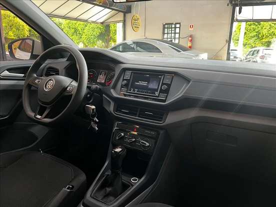 VOLKSWAGEN-T-CROSS-2020