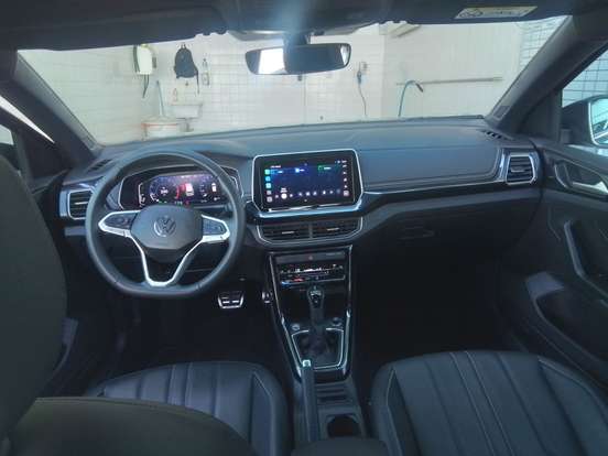 VOLKSWAGEN-T-CROSS-2025