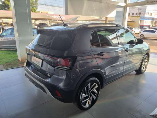 VOLKSWAGEN-T-CROSS-2024