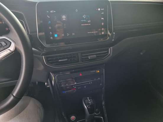VOLKSWAGEN-T-CROSS-2024
