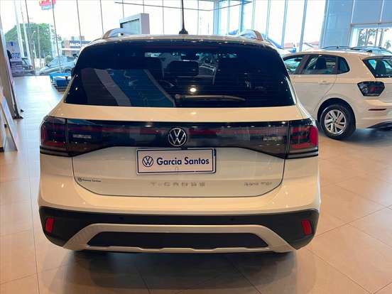VOLKSWAGEN-T-CROSS-2024
