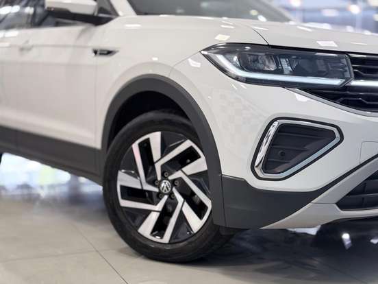 VOLKSWAGEN-T-CROSS-2025