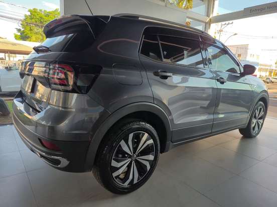 VOLKSWAGEN-T-CROSS-2024