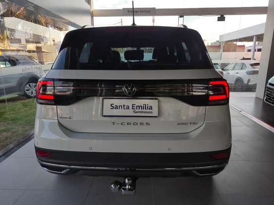 VOLKSWAGEN-T-CROSS-2022
