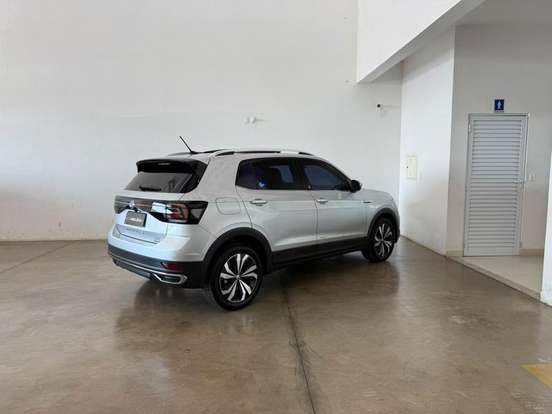VOLKSWAGEN-T-CROSS-2019