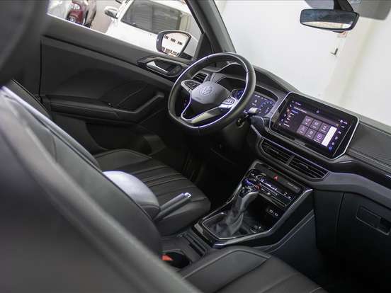 VOLKSWAGEN-T-CROSS-1.4 250 TSI TOTAL FLEX HIGHLINE AUTOMÁTICO VOLKSWAGEN-T-CROSS-2024