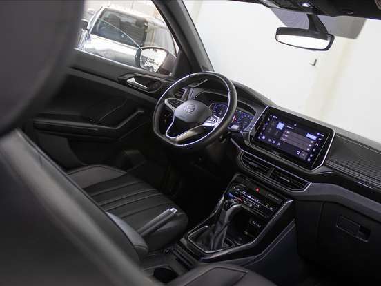 VOLKSWAGEN-T-CROSS-1.4 250 TSI TOTAL FLEX HIGHLINE AUTOMÁTICO VOLKSWAGEN-T-CROSS-2024