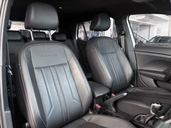 VOLKSWAGEN-T-CROSS-2024