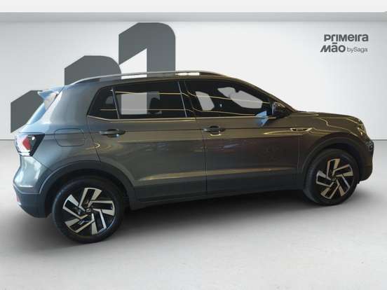 VOLKSWAGEN-T-CROSS-2025