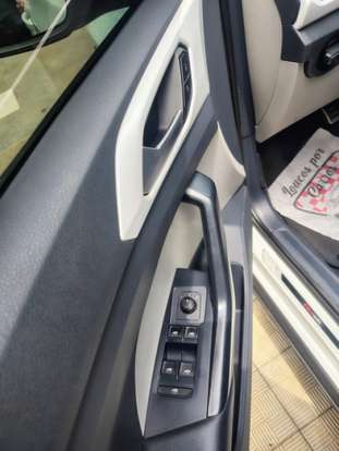VOLKSWAGEN-T-CROSS-1.4 250 TSI TOTAL FLEX HIGHLINE AUTOMÁTICO VOLKSWAGEN-T-CROSS-2019