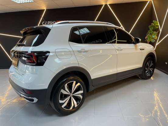 VOLKSWAGEN-T-CROSS-2021