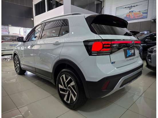 VOLKSWAGEN-T-CROSS-2025