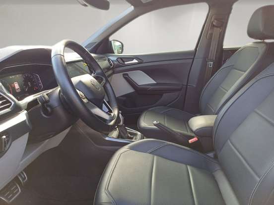 VOLKSWAGEN-T-CROSS-2023