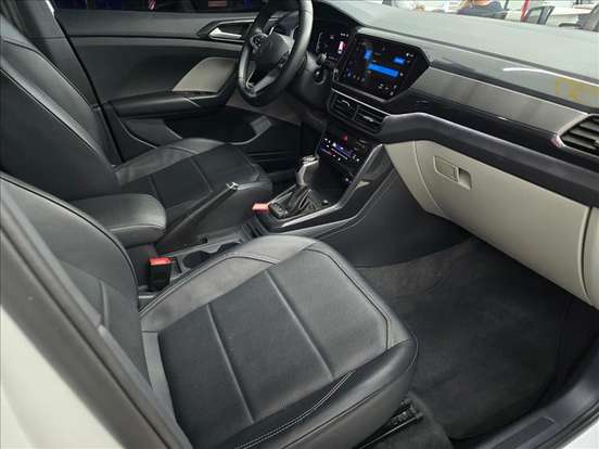 VOLKSWAGEN-T-CROSS-2022