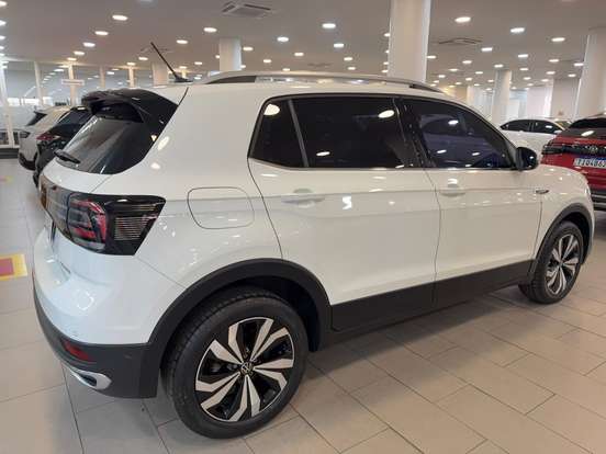 VOLKSWAGEN-T-CROSS-1.4 250 TSI TOTAL FLEX HIGHLINE AUTOMÁTICO VOLKSWAGEN-T-CROSS-2023